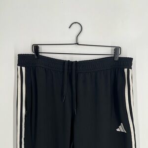 Adidas Men’s Tiro 23 Black League Sweat Pants